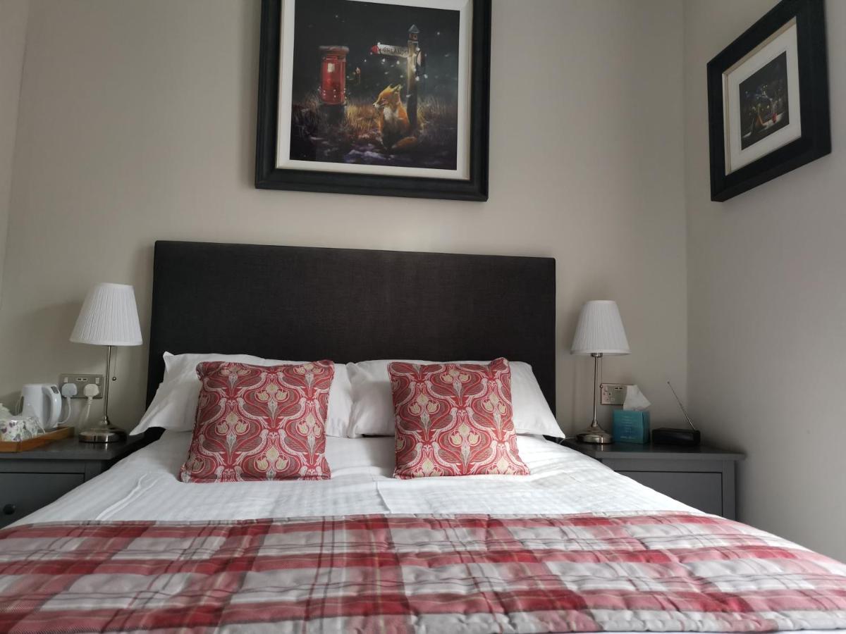 Munro Guest House สเตอร์ลิง ภายนอก รูปภาพ