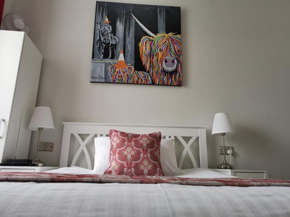 Munro Guest House สเตอร์ลิง ภายนอก รูปภาพ